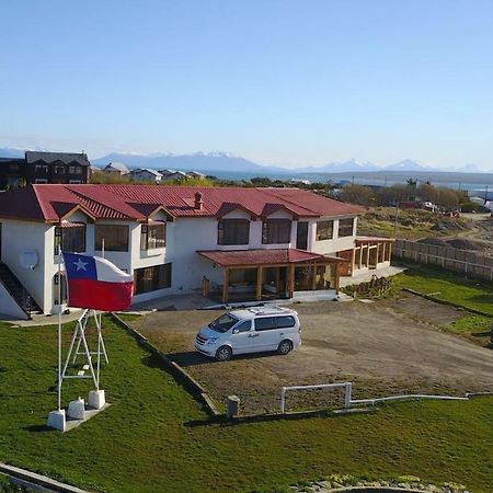 Hostal Doble E Patagonia Puerto Natales Extérieur photo